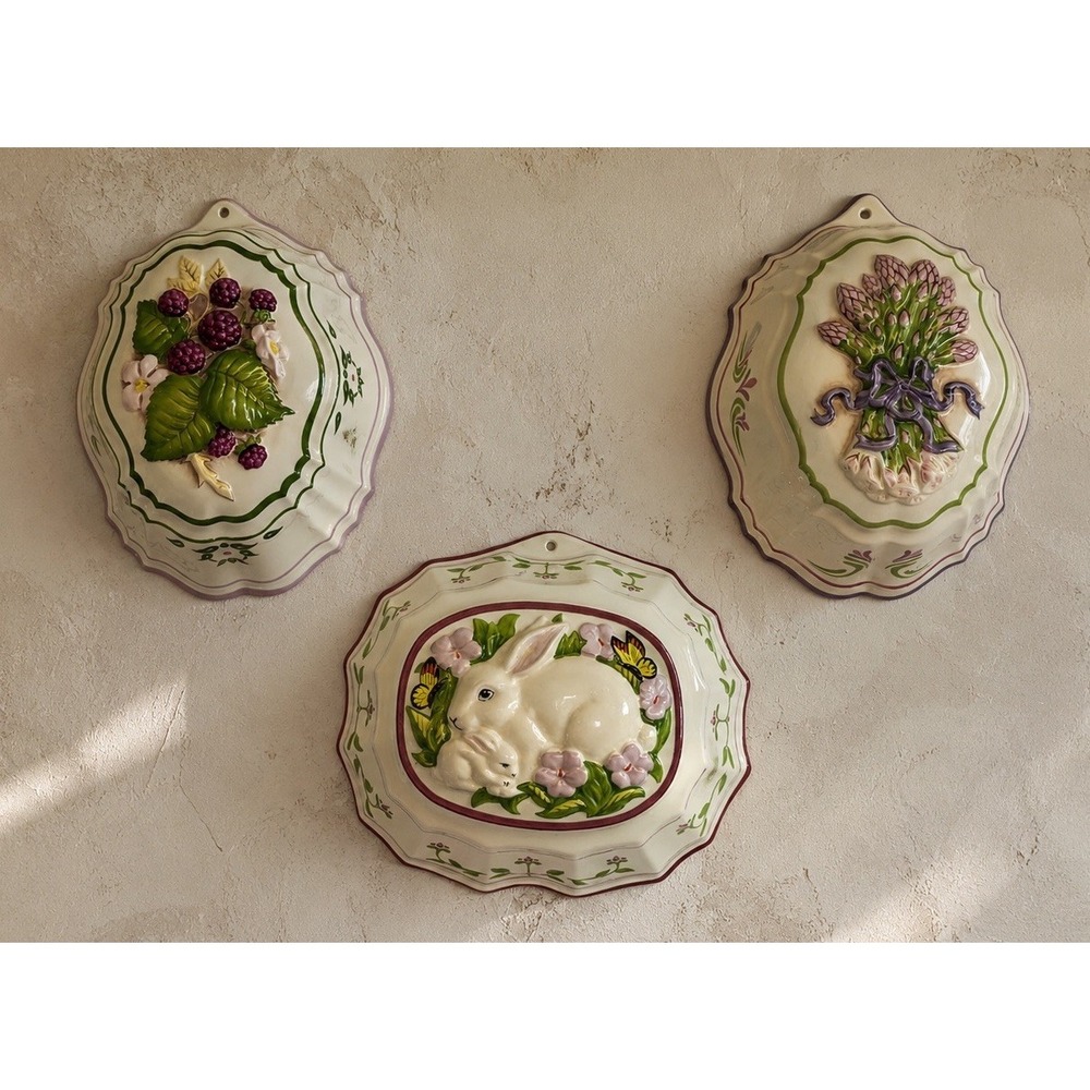 VTG Set of 3 1986 Le Cordon Bleu Franklin Mint Wall Hanging Molds Bunny & Floral